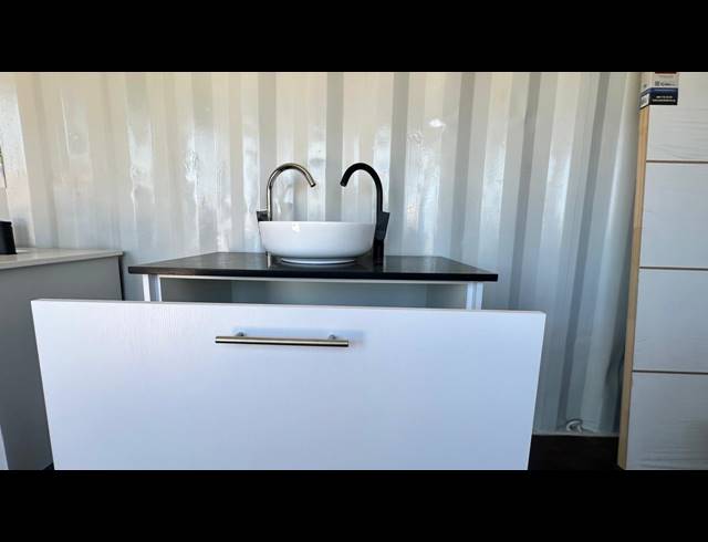 4 BEDROOM HOUSE FOR SALE IN SANDOWN